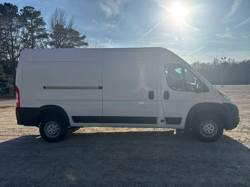 Used 2018 RAM ProMaster 2500 image 4