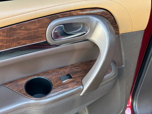 Used 2017 Buick Enclave Leather image 17