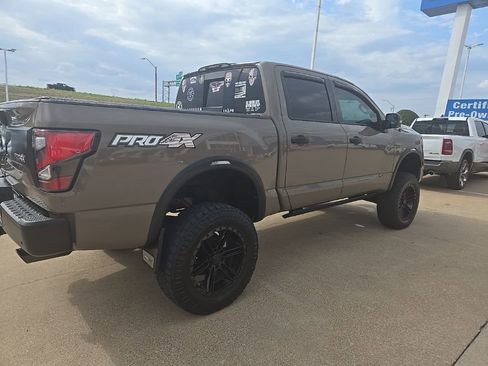 Used 2021 Nissan Titan PRO-4X w/ Pro-4x Convenience Package image 5