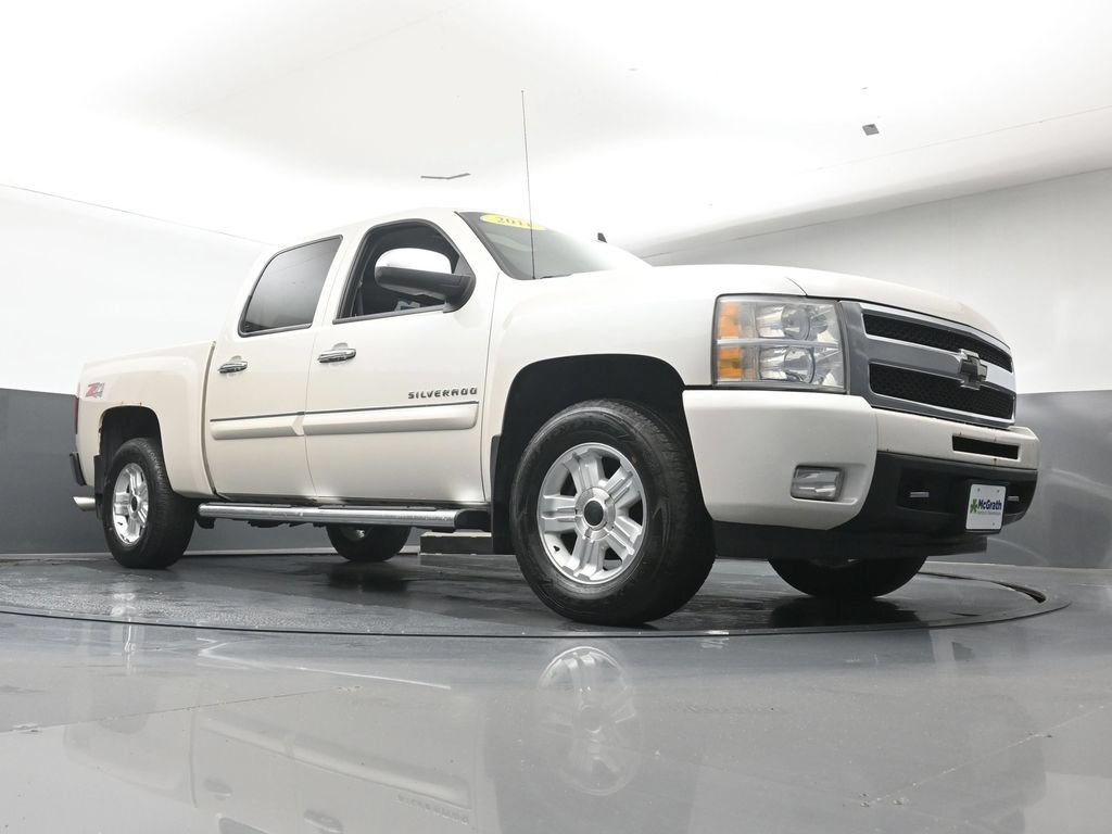 Used 2011 Chevrolet Silverado 1500 LTZ w/ LTZ White Diamond Edition AWD/4WD image 26
