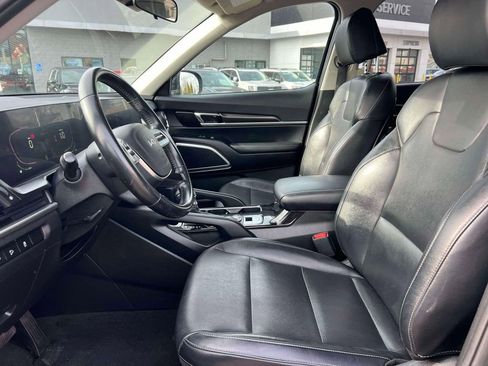 Used 2023 Kia Telluride LX image 15