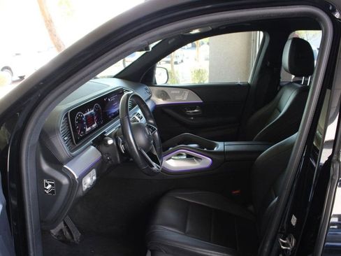 Used 2024 Mercedes-Benz GLS 450 4MATIC image 10