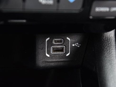 Used 2025 Jeep Compass Limited AWD/4WD image 17