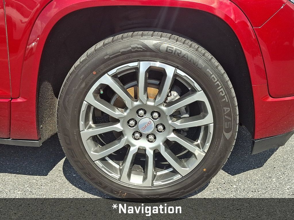 Used 2021 GMC Acadia Denali w/ Denali Technology Package FWD image 10