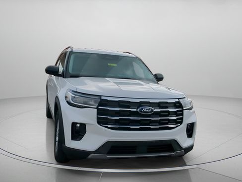 New 2026 Ford Explorer Active RWD image 6
