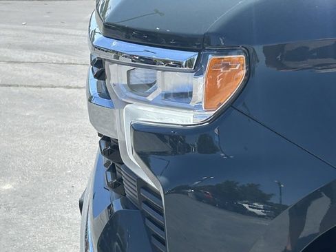 Used 2025 Chevrolet Silverado 1500 LT image 12