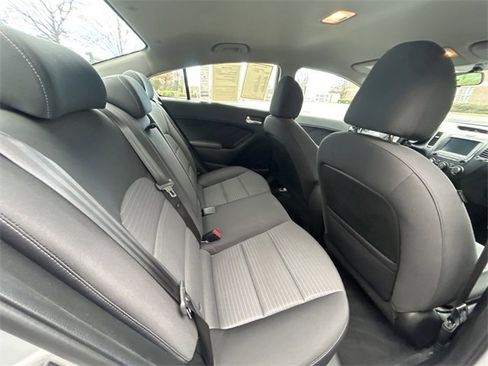 Used 2018 Kia Forte LX w/ LX Popular Package image 18