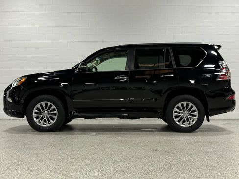 Used 2014 Lexus GX 460 Luxury w/ Driver Support Package AWD/4WD image 9