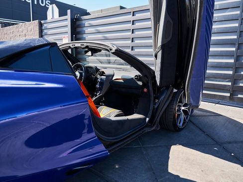 Used 2020 McLaren 720S Performance image 32