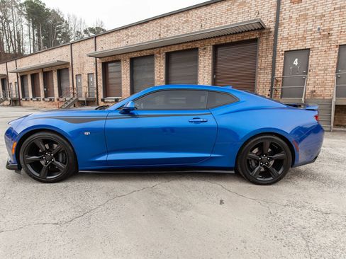 Used 2017 Chevrolet Camaro SS image 5