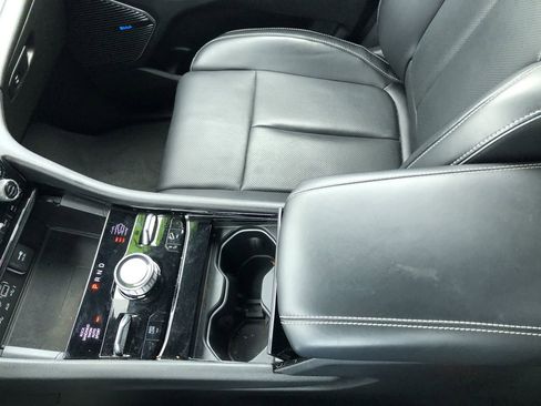 Used 2023 Jeep Grand Cherokee L Overland w/ Advanced Protech Group III image 27