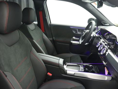 New 2025 Mercedes-Benz GLB 35 AMG 4MATIC image 9