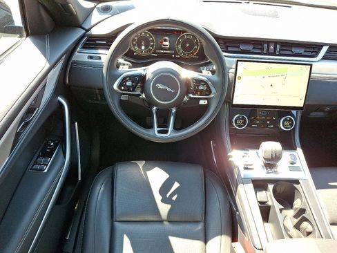 Used 2025 Jaguar F-PACE R-Dynamic S AWD/4WD image 4