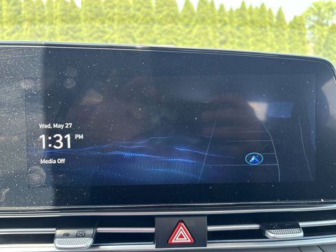 Used 2025 Hyundai Elantra SEL FWD image 25