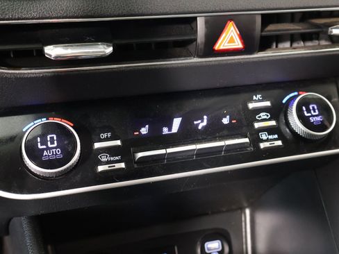 Certified 2023 Hyundai Sonata SEL w/ Preferred Accessory Package FWD image 8