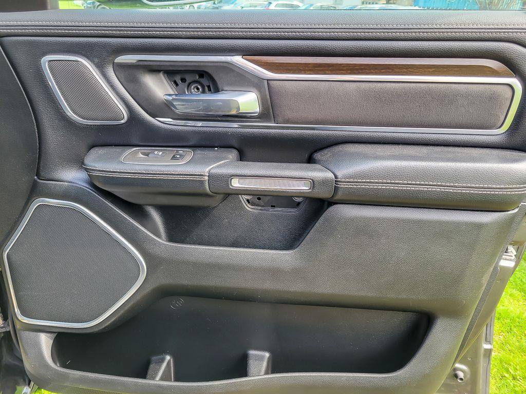 Used 2022 RAM 1500 Laramie AWD/4WD image 21