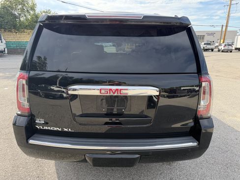 Used 2017 GMC Yukon XL Denali w/ Open Road Package AWD/4WD image 8
