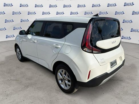 Used 2024 Kia Soul LX w/ Option Group 015 FWD image 5