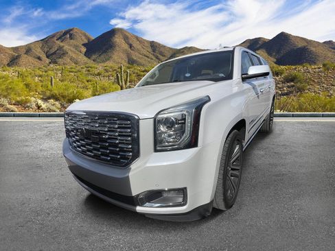 Used 2018 GMC Yukon XL Denali w/ Denali Ultimate Package AWD/4WD image 2