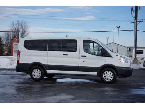 Used 2015 Ford Transit 150 XLT image 2