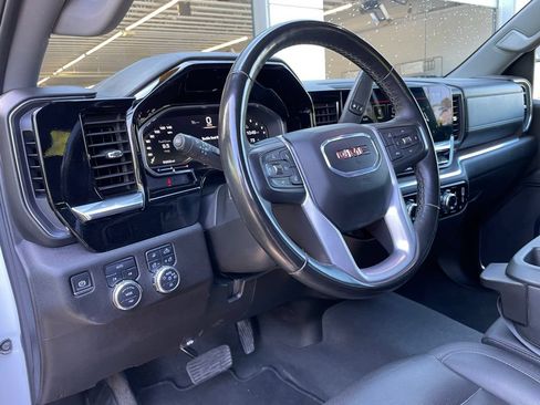 Used 2024 GMC Sierra 1500 SLT AWD/4WD image 9