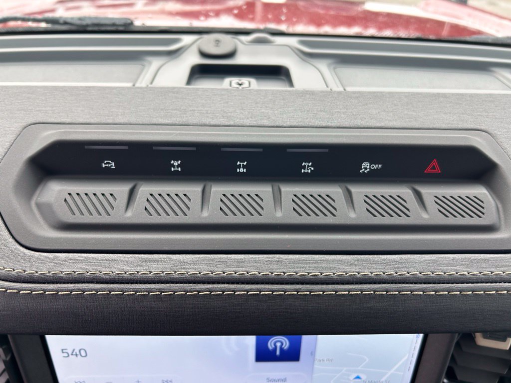 Used 2025 Ford Bronco Badlands AWD/4WD image 17