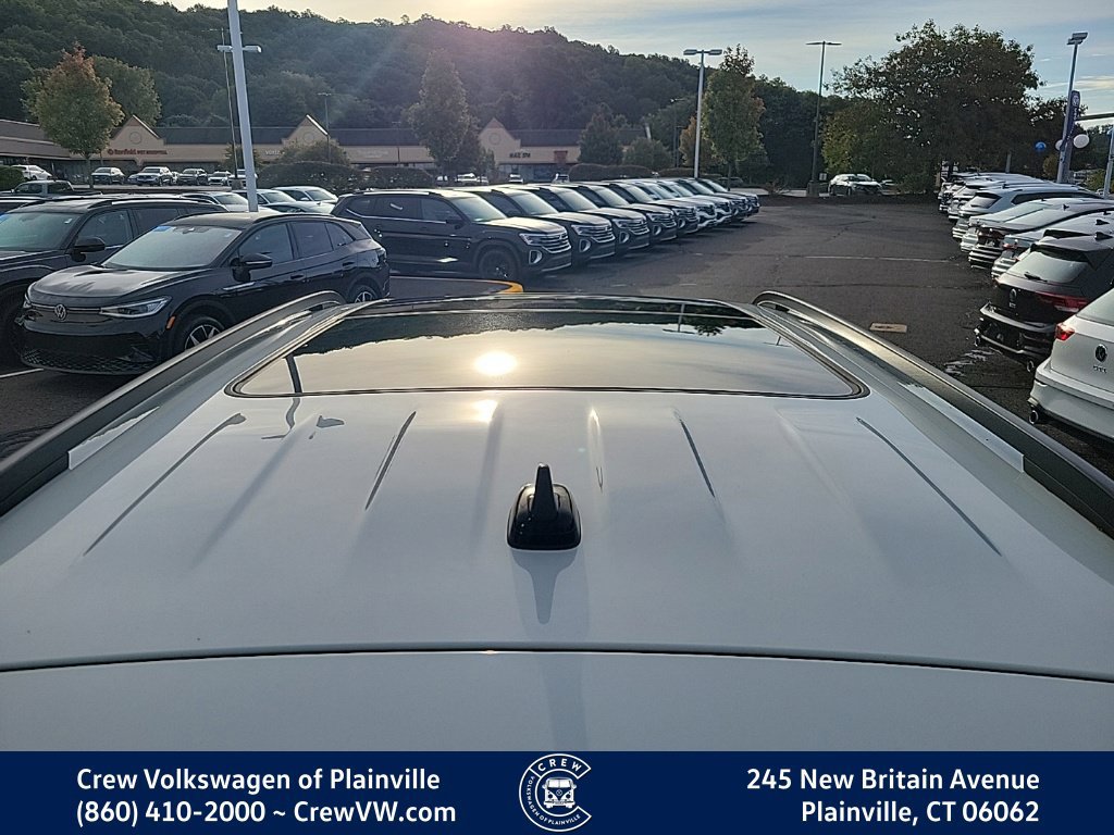 Certified 2022 Volkswagen Tiguan SE R-Line AWD/4WD image 31