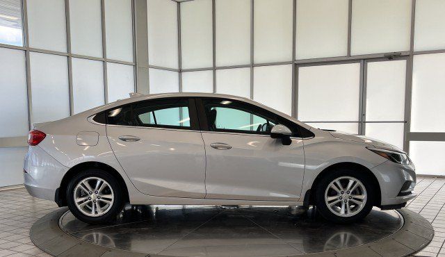 Used 2016 Chevrolet Cruze LT FWD image 8