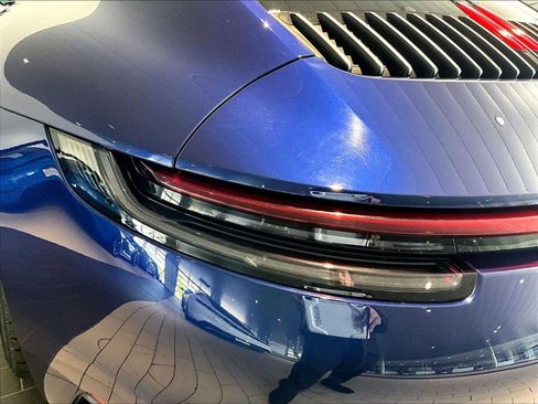 Used 2024 Porsche 911 Carrera 4 image 33