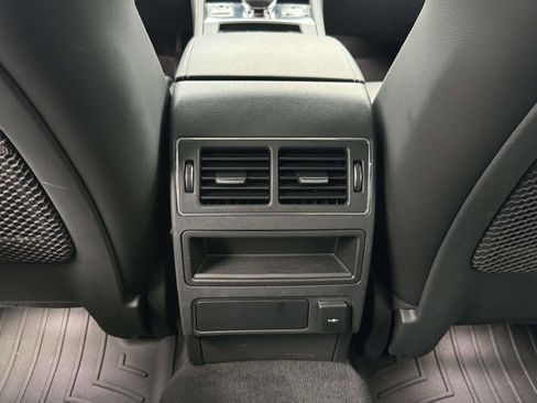 Used 2023 Jaguar F-PACE R-Dynamic S image 17