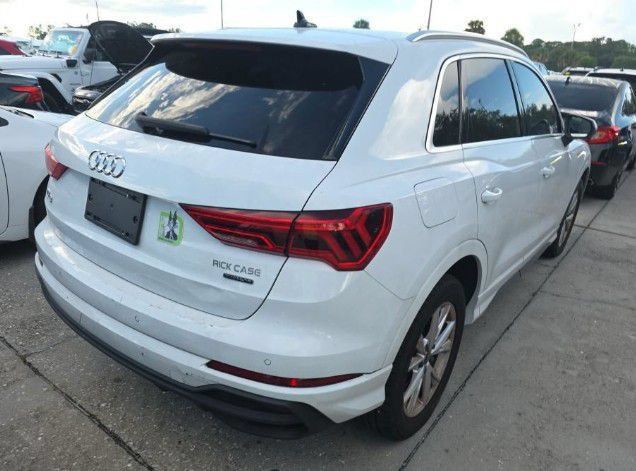 Used 2023 Audi Q3 2.0T Premium AWD/4WD image 3