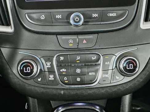 Used 2024 Chevrolet Malibu LT FWD image 16