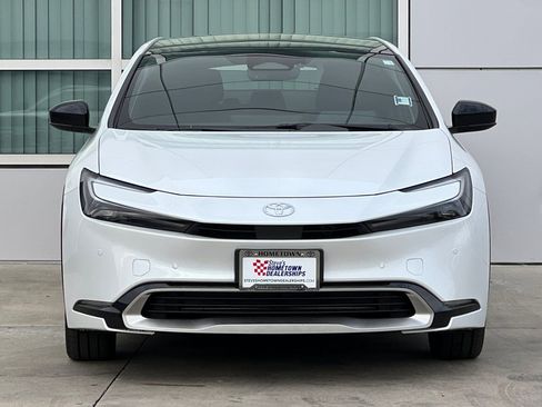 New 2026 Toyota Prius Plug-In Hybrid FWD image 6