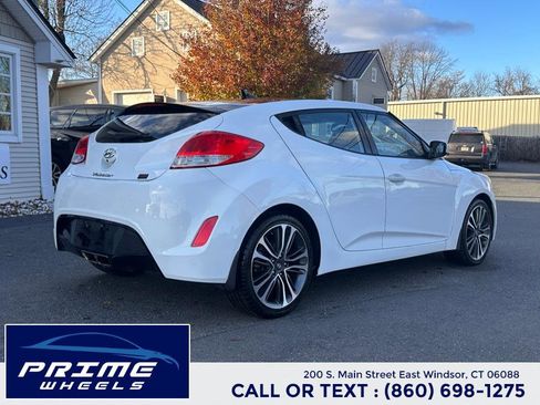Used 2016 Hyundai Veloster w/ Option Group 02 image 7