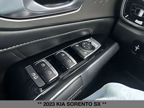 Used 2023 Kia Sorento SX FWD image 29