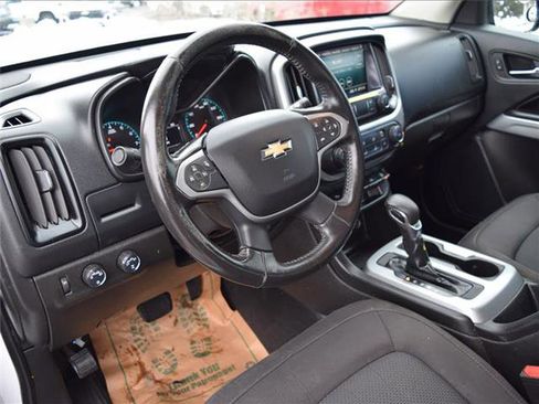 Used 2022 Chevrolet Colorado LT w/ Fleet Safety Package image 17