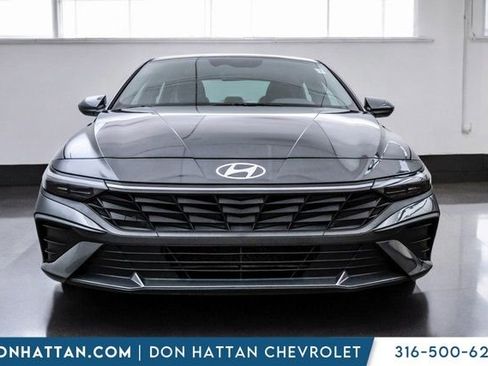 Used 2024 Hyundai Elantra SEL image 40