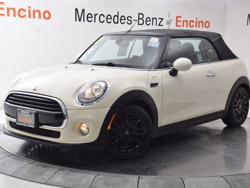 Used 2018 MINI Cooper Convertible image 2