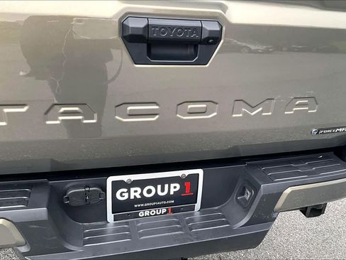 Used 2025 Toyota Tacoma TRD Off-Road image 30