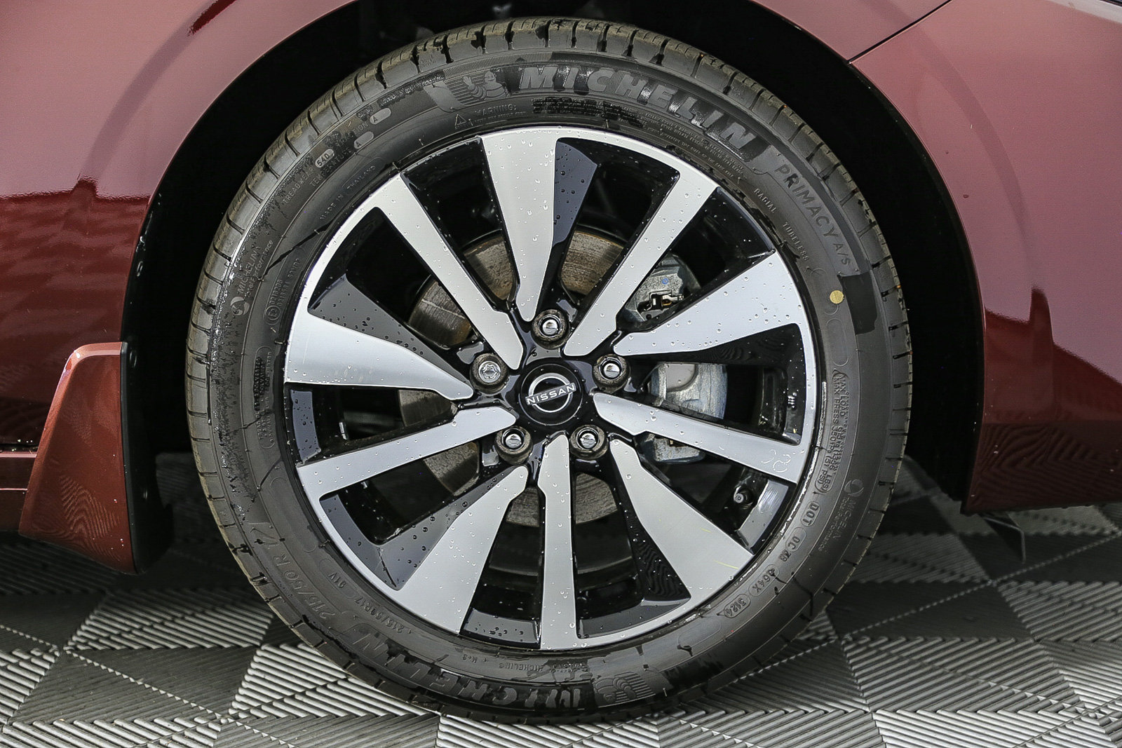 Used 2025 Nissan Sentra SV w/ SV Premium Package FWD image 10