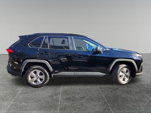 Certified 2025 Toyota RAV4 LE image 8