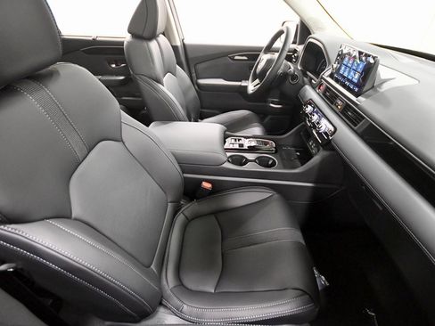 New 2025 Honda Pilot Touring image 12