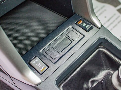 Used 2018 Subaru Forester 2.5i Premium image 31