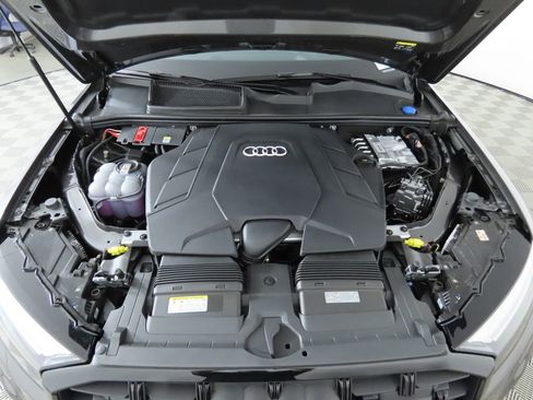 Used 2025 Audi Q7 3.0T Premium Plus w/ Premium Plus Package AWD/4WD image 32