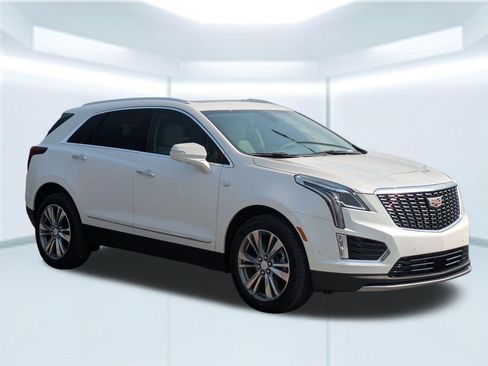 Used 2026 Cadillac XT5 Premium Luxury w/ Driver Assist Package FWD image 7