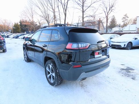 Used 2019 Jeep Cherokee Limited w/ Luxury Group image 4