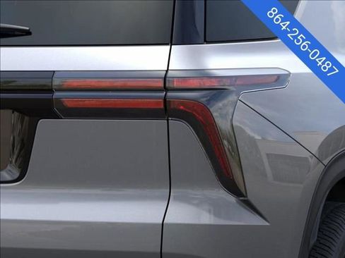 New 2026 Chevrolet Traverse LT image 11