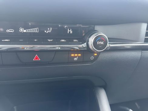 Used 2025 MAZDA MAZDA3 s image 21