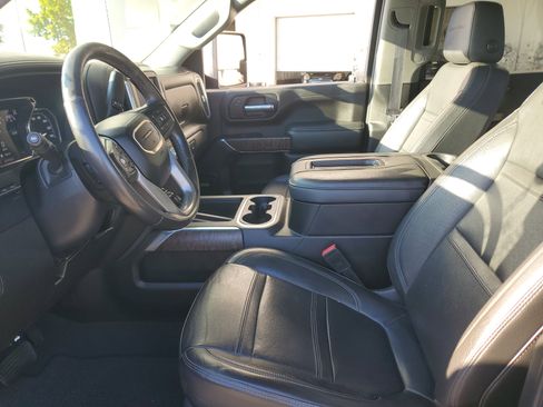 Used 2022 GMC Sierra 2500 Denali w/ Denali Ultimate Package image 25