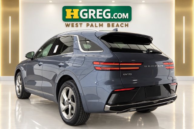 Used 2026 Genesis GV70 2.5T AWD/4WD image 2